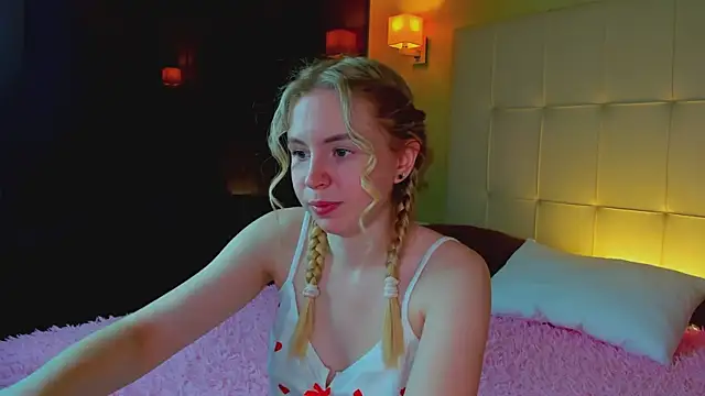 Linda  Bloom online show from April 2026 01:12:02 AM