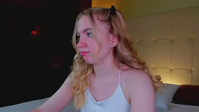 Linda  Bloom online show from April 2026 01:09:02 AM