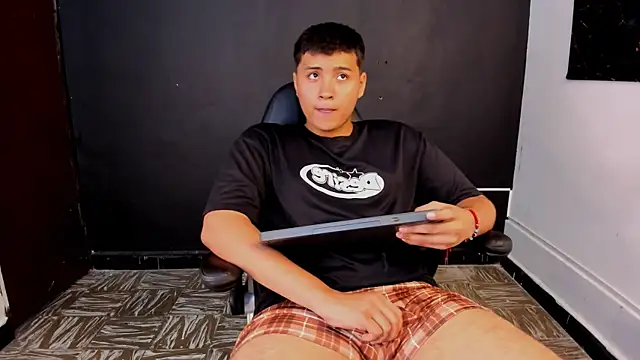 Snapshot of lalitopp chatting on March 2026 02:28:01 AM lalitopp online show from March 2026 02:28:01 AM