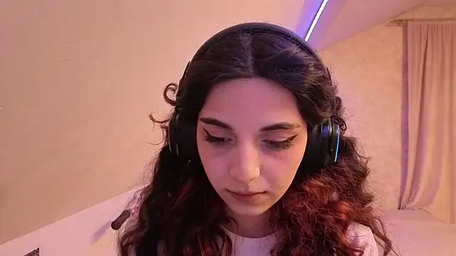 Blissmissataeses online show from February 2026 12:35:01 PM