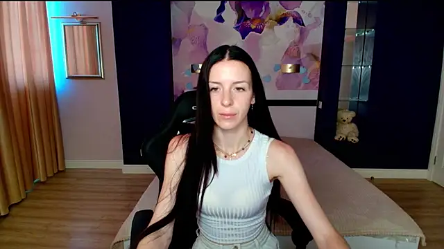Snapshot of NoirDiva chatting on June 2026 05:47:01 AM NoirDiva online show from June 2026 05:47:01 AM