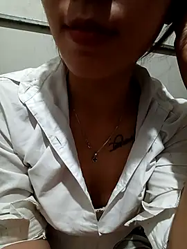 Amelia-aa online show from February 2026 04:07:01 PM