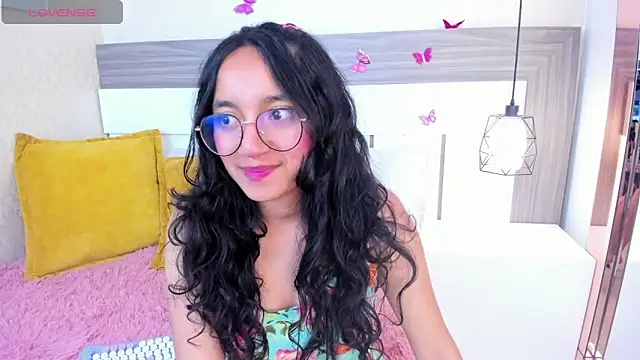 Emilyblussh online show from April 2026 07:26:02 PM