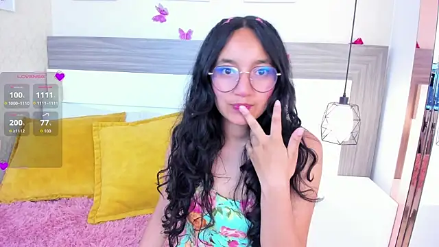 Emilyblussh online show from April 2026 06:45:02 PM