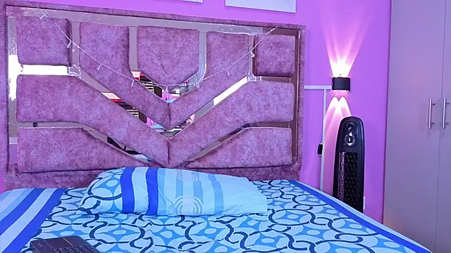 mia honey lov online show from March 2026 12:17:02 PM