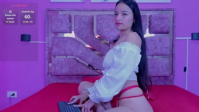 mia honey lov online show from April 2026 12:23:01 PM