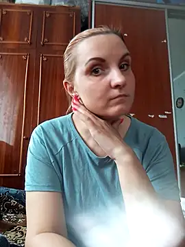 SusanGold9211 online show from April 2026 10:43:01 AM