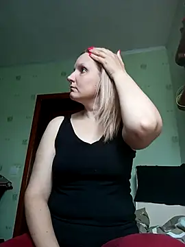 SusanGold9211 online show from April 2026 09:33:01 AM