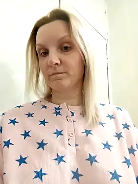 Snapshot of SusanGold9211 chatting on March 2026 12:21:01 AM SusanGold9211 online show from March 2026 12:21:01 AM