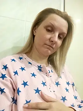 Snapshot of SusanGold9211 chatting on February 2026 07:58:02 PM SusanGold9211 online show from February 2026 07:58:02 PM