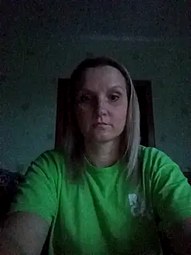 Snapshot of SusanGold9211 chatting on February 2026 03:34:02 PM SusanGold9211 online show from February 2026 03:34:02 PM