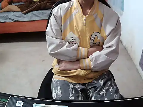 Snapshot of Lunababty chatting on February 2026 01:44:02 PM Lunababty online show from February 2026 01:44:02 PM