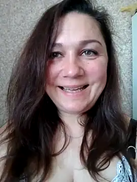 Snapshot of Susan8421 chatting on May 2026 07:55:02 AM Susan8421 online show from May 2026 07:55:02 AM