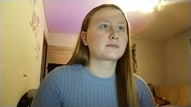 AnikaLipps online show from April 2026 10:46:02 PM