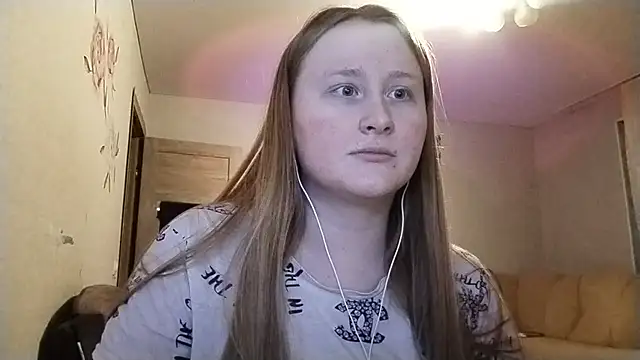 AnikaLipps online show from April 2026 10:49:02 PM