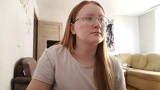 AnikaLipps online show from May 2026 03:26:01 PM