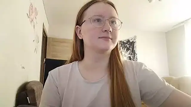 AnikaLipps online show from May 2026 01:14:01 PM