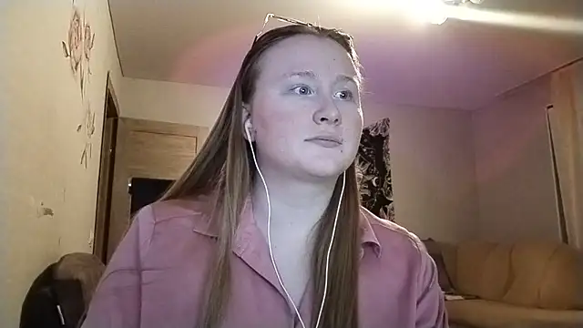 AnikaLipps online show from April 2026 10:05:02 PM