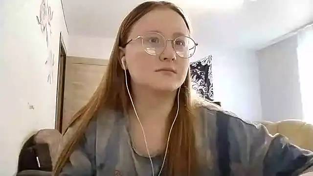 Snapshot of AnikaLipps chatting on March 2026 02:13:02 PM AnikaLipps online show from March 2026 02:13:02 PM