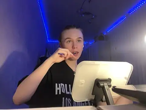 melissashineee online show from February 2026 11:43:02 AM