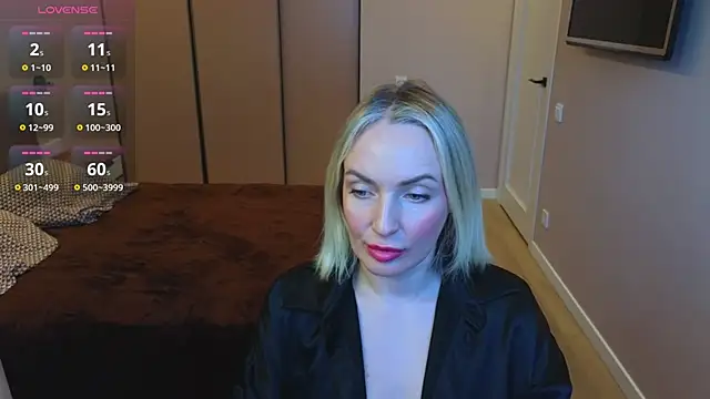 Snapshot of MonikaFoxys chatting on February 2026 04:54:01 AM MonikaFoxys online show from February 2026 04:54:01 AM