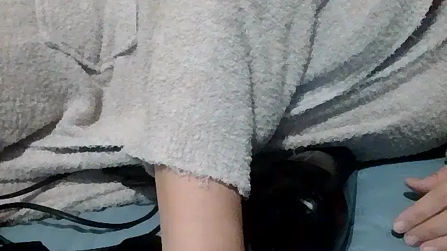 luanahot1 online show from April 2026 07:18:01 PM