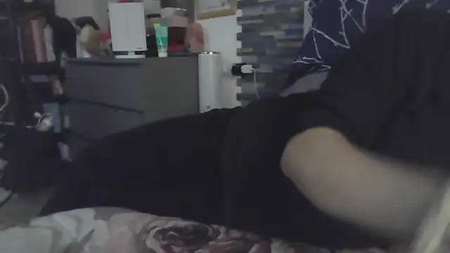 luanahot1 online show from March 2026 12:42:01 PM