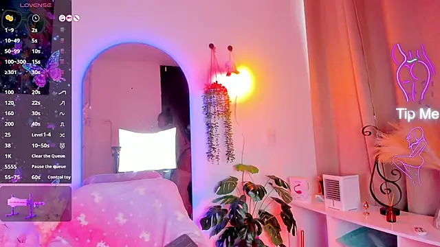 NahomyVega online show from May 2026 07:39:01 PM