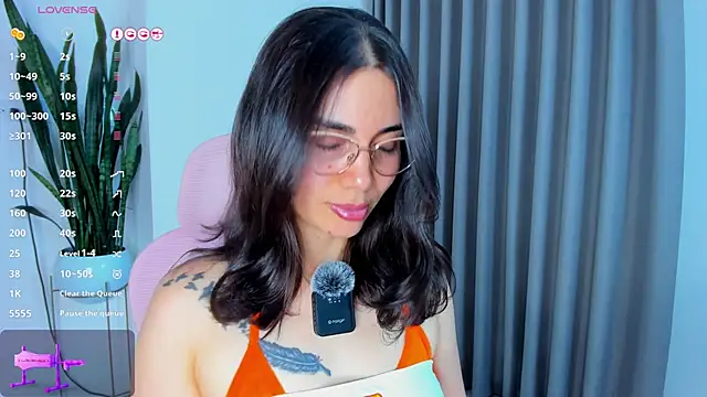 Snapshot of sara_ospina22 chatting on June 2026 11:49:01 PM sara ospina22 online show from June 2026 11:49:01 PM