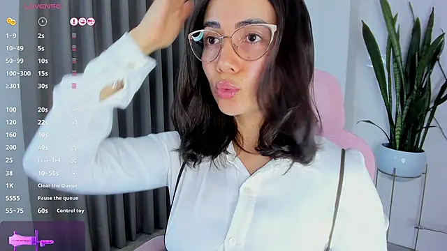 sara ospina22 online show from April 2026 11:49:02 AM