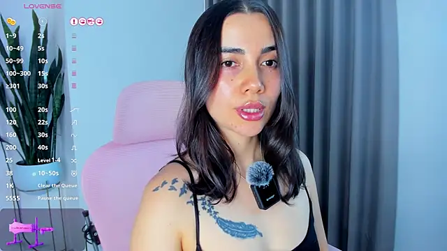 Snapshot of sara_ospina22 chatting on June 2026 01:09:02 PM sara ospina22 online show from June 2026 01:09:02 PM