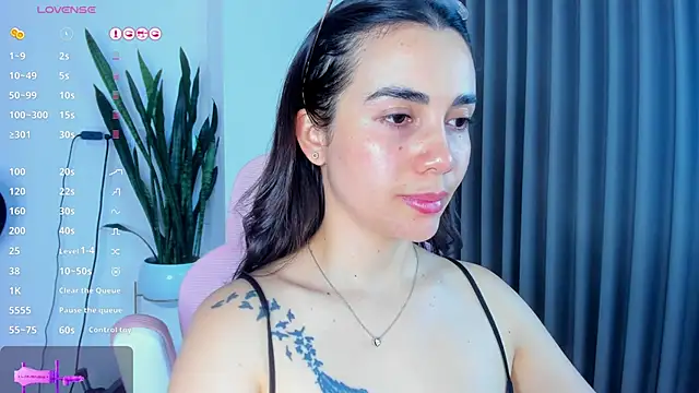 Snapshot of sara_ospina22 chatting on June 2026 12:55:02 PM sara ospina22 online show from June 2026 12:55:02 PM