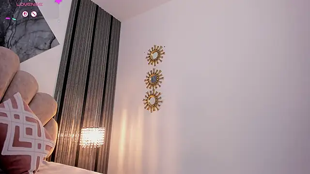 LunaVelour13 online show from April 2026 07:40:02 PM