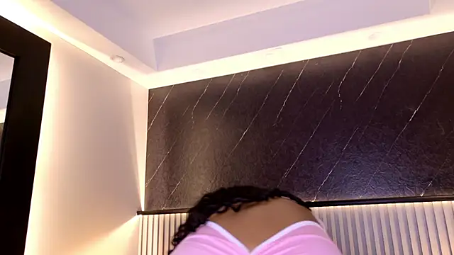 Kinsleybrown online show from April 2026 04:14:01 AM