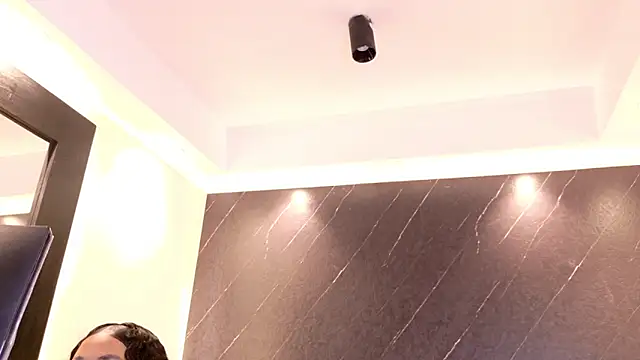 Kinsleybrown online show from April 2026 05:26:02 AM