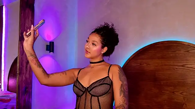 Kinsleybrown online show from February 2026 04:29:02 PM