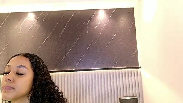 Kinsleybrown online show from April 2026 04:14:01 AM