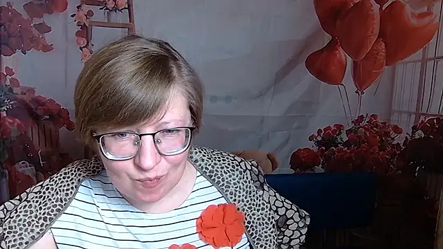 Snapshot of RadaChudna chatting on February 2026 06:14:02 AM RadaChudna online show from February 2026 06:14:02 AM