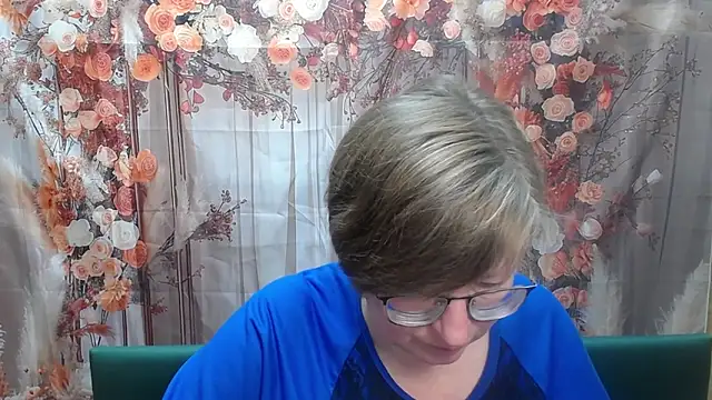 Snapshot of RadaChudna chatting on May 2026 05:14:01 AM RadaChudna online show from May 2026 05:14:01 AM