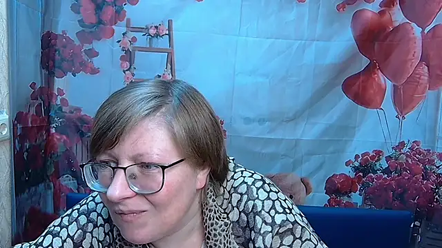 Snapshot of RadaChudna chatting on February 2026 12:16:01 PM RadaChudna online show from February 2026 12:16:01 PM