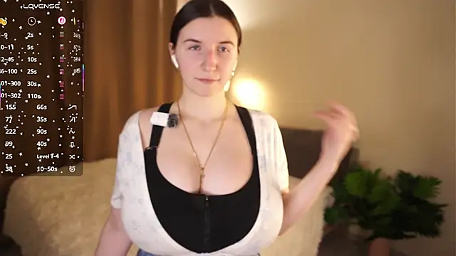 LuannStockbridge online show from February 2026 06:43:02 PM