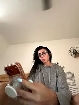 lunasexy79 online show from April 2026 02:01:05 PM