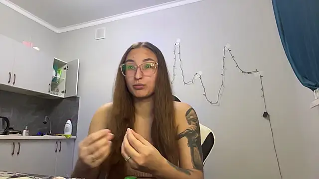 YettaUrive online show from February 2026 02:07:01 PM