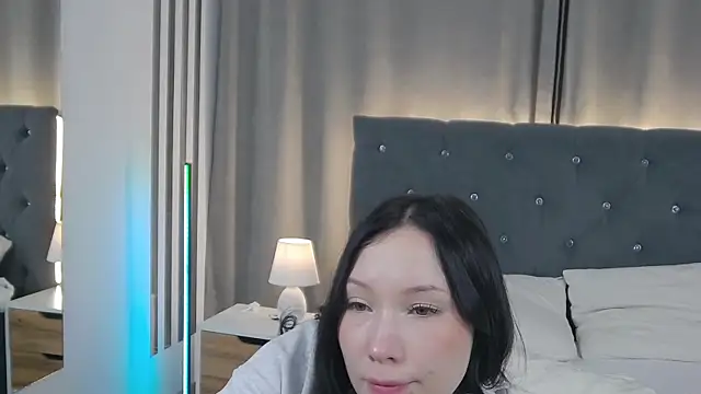 Snapshot of VikkyVonn chatting on February 2026 12:27:01 PM VikkyVonn online show from February 2026 12:27:01 PM