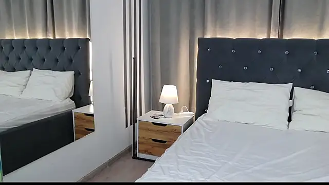 VikkyVonn online show from July 2026 10:46:02 AM
