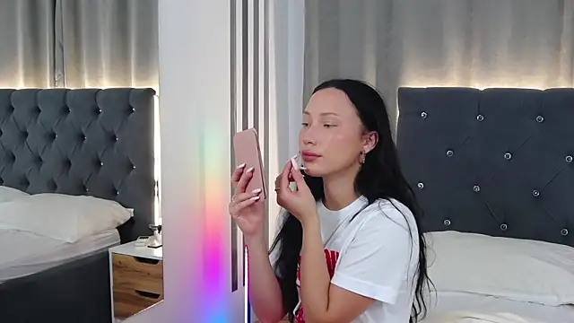 VikkyVonn online show from June 2026 11:10:01 AM