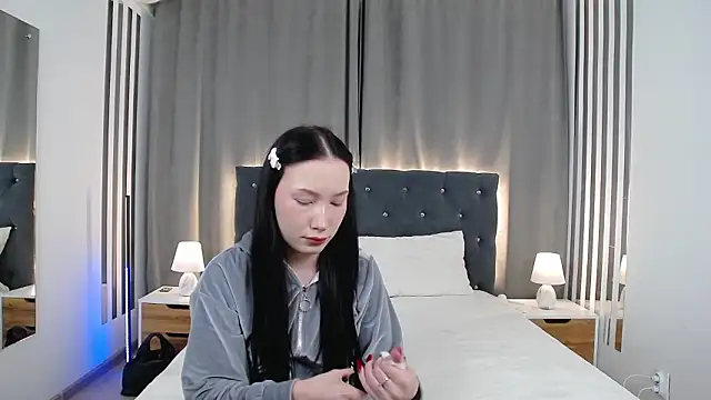 VikkyVonn online show from March 2026 12:09:01 PM