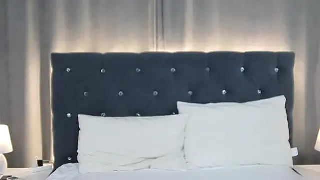 VikkyVonn online show from July 2026 10:59:01 AM