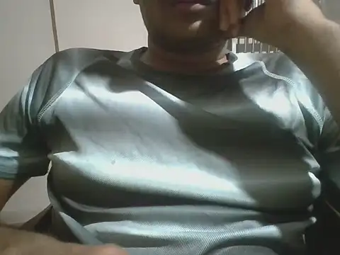 Snapshot of 0BANANABANANA0 chatting on February 2026 04:39:01 PM 0BANANABANANA0 online show from February 2026 04:39:01 PM