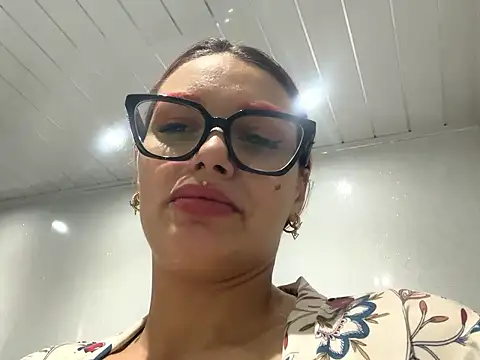 FoxyValentine online show from May 2026 03:36:02 PM